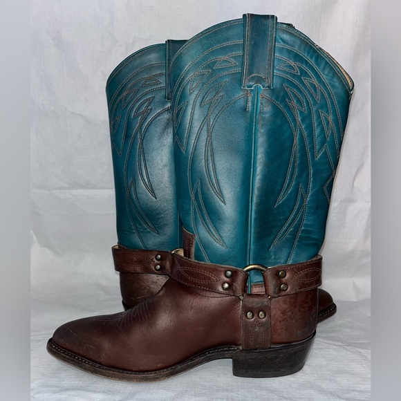 FRYE Billy Harness Turquoise/Multi Leather Western Cowgirl Boots
Women's Size 9 - Picture 6 of 13